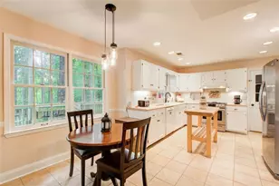 1870 Shady Creek Ln, Lawrenceville, GA 30043 - Photo 14