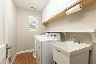 1311 Roxboro Dr NE, Atlanta, GA 30324 - Photo 14