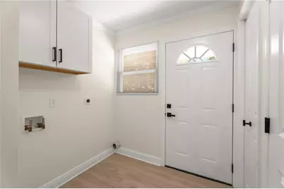 121 Peachtree Street, Griffin, GA 30223 - Photo 14