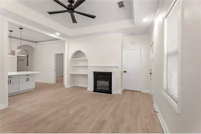 121 Peachtree Street, Griffin, GA 30223 - Photo 8