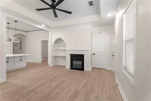 121 Peachtree St, Griffin, GA 30223 - Photo 8