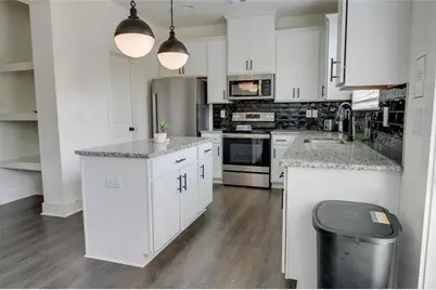 7621 Avalon Boulevard, Fairburn, GA 30213 - Photo 8