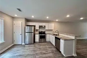 722 Keeshono St, Union City, GA 30291 - Photo 2