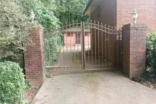 244 Chalmers Dr NW, Atlanta, GA 30318 - Photo 12