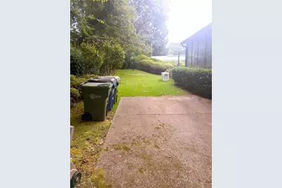 244 Chalmers Drive NW, Atlanta, GA 30318 - Photo 16