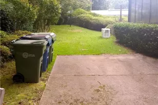 244 Chalmers Dr NW, Atlanta, GA 30318 - Photo 16