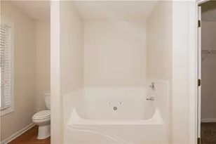 663 Lakes Cir, Lithonia, GA 30058 - Photo 16