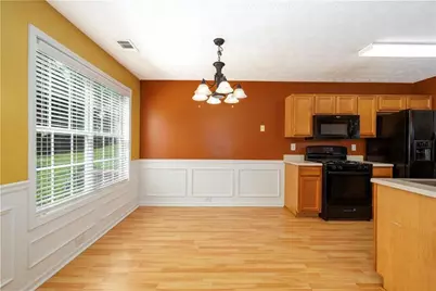 663 Lakes Circle, Lithonia, GA 30058 - Photo 6