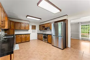 2533 Bridgewater Dr, Gainesville, GA 30506 - Photo 12