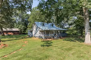 933 Alto-Mud Creek Rd, Alto, GA 30510 - Photo 2