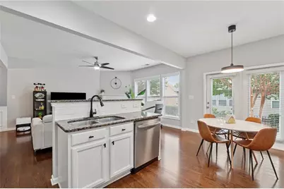 4900 Berkeley Glen Drive, Peachtree Corners, GA 30092 - Photo 14