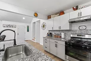 2723 Horseshoe Creek Dr SW, Marietta, GA 30064 - Photo 4