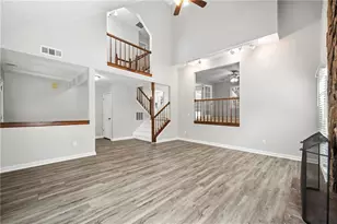 1055 Wellers Ct, Roswell, GA 30076 - Photo 4