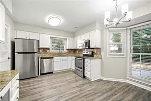 1055 Wellers Ct, Roswell, GA 30076 - Photo 4