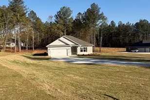 603 Eagle Hts Dr, Maysville, GA 30558 - Photo 2