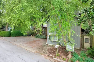 3270 Connally St, Atlanta, GA 30337 - Photo 4