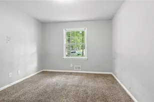 4486 Housworth Dr, Lithonia, GA 30038 - Photo 16