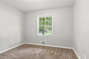 4486 Housworth Dr, Lithonia, GA 30038 - Photo 18