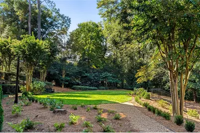 2440 Peachtree Road NW #6, Atlanta, GA 30305 - Photo 32