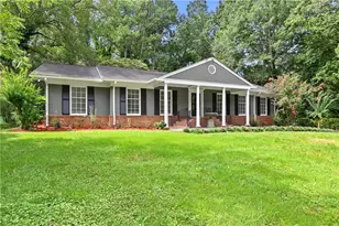 2698 Collier Dr NW, Atlanta, GA 30318 - Photo 2