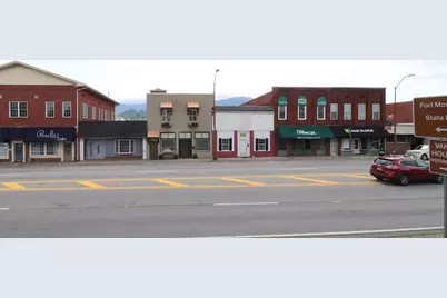 114 N 3rd Avenue, Chatsworth, GA 30705 - Photo 2