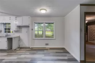 5471 S Lake Dr, Douglasville, GA 30135 - Photo 8