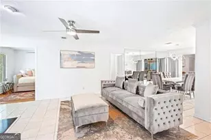 24 Saint Claire Ln, Atlanta, GA 30324 - Photo 8