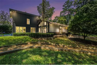 1087 Lee Circle NE, Atlanta, GA 30324 - Photo 1