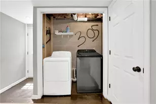 562 Plantation Blvd, Lawrenceville, GA 30046 - Photo 12