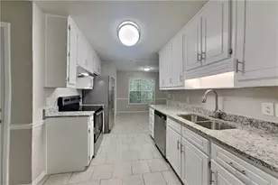 3013 Rockview Dr, Loganville, GA 30052 - Photo 4