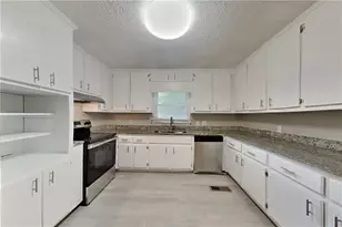 605 Huckleberry Rd, Canton, GA 30114 - Photo 8