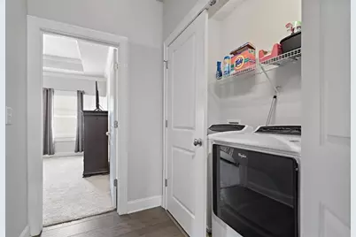 1096 Township Square, Alpharetta, GA 30022 - Photo 20