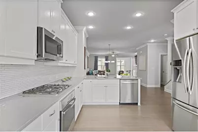 1096 Township Square, Alpharetta, GA 30022 - Photo 4