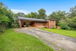 303 Pinecrest Dr, Warner Robins, GA 31093 - Photo 2