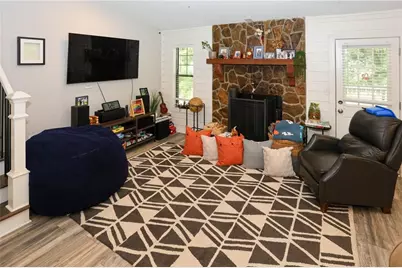 419 Creekside Lane, Woodstock, GA 30188 - Photo 4