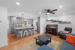 799 Pine Roc Dr, Stone Mountain, GA 30083 - Photo 4