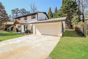 3667 Manhattan Dr, Decatur, GA 30034 - Photo 2