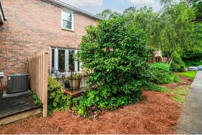 6700 Roswell Road #33E, Sandy Springs, GA 30328 - Photo 6