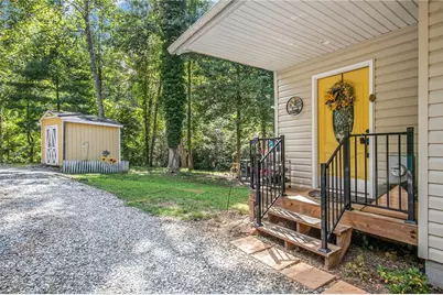 375 Buckwood Trail, Cornelia, GA 30531 - Photo 4