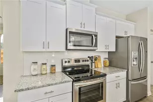 1246 Lucan Ln, Lawrenceville, GA 30043 - Photo 10