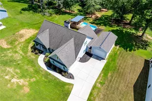 235 Mountain Creek Dr, Pendergrass, GA 30567 - Photo 2