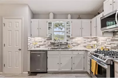 220 Magnolia Tree Court, Alpharetta, GA 30022 - Photo 8