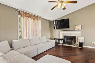 220 Magnolia Tree Ct, Alpharetta, GA 30022 - Photo 4