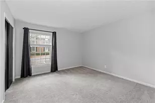 6700 Roswell Rd, Sandy Springs, GA 30328 - Photo 16