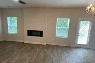 136 NE Weldon Rd, McDonough, GA 30253 - Photo 2