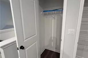 2686 Crk Vw Ter NW, Atlanta, GA 30318 - Photo 32