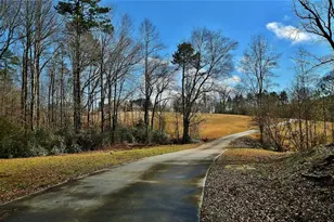 184 Scott Cir, Toccoa, GA 30577 - Photo 8