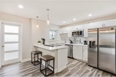 300 Peachtree Street NE #3B, Atlanta, GA 30308 - Photo 2