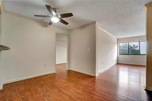 795 Hammond Dr, Atlanta, GA 30328 - Photo 10