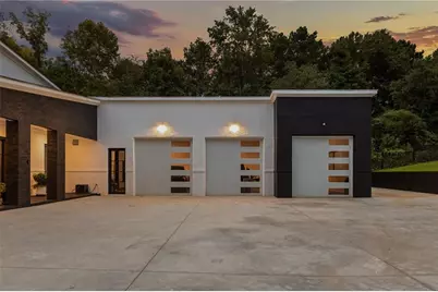 3240 Smithtown Road, Suwanee, GA 30024 - Photo 8